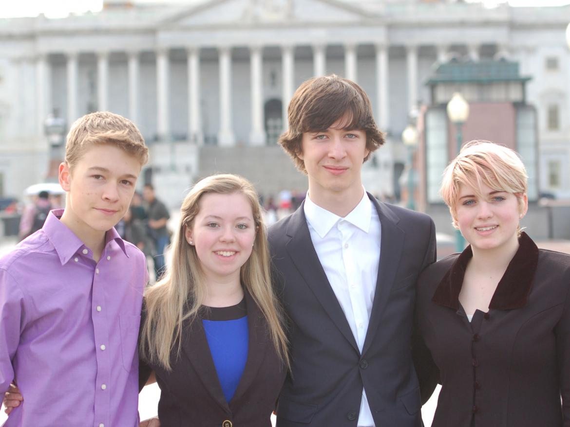middle school students in front of U.S. Capitol Building